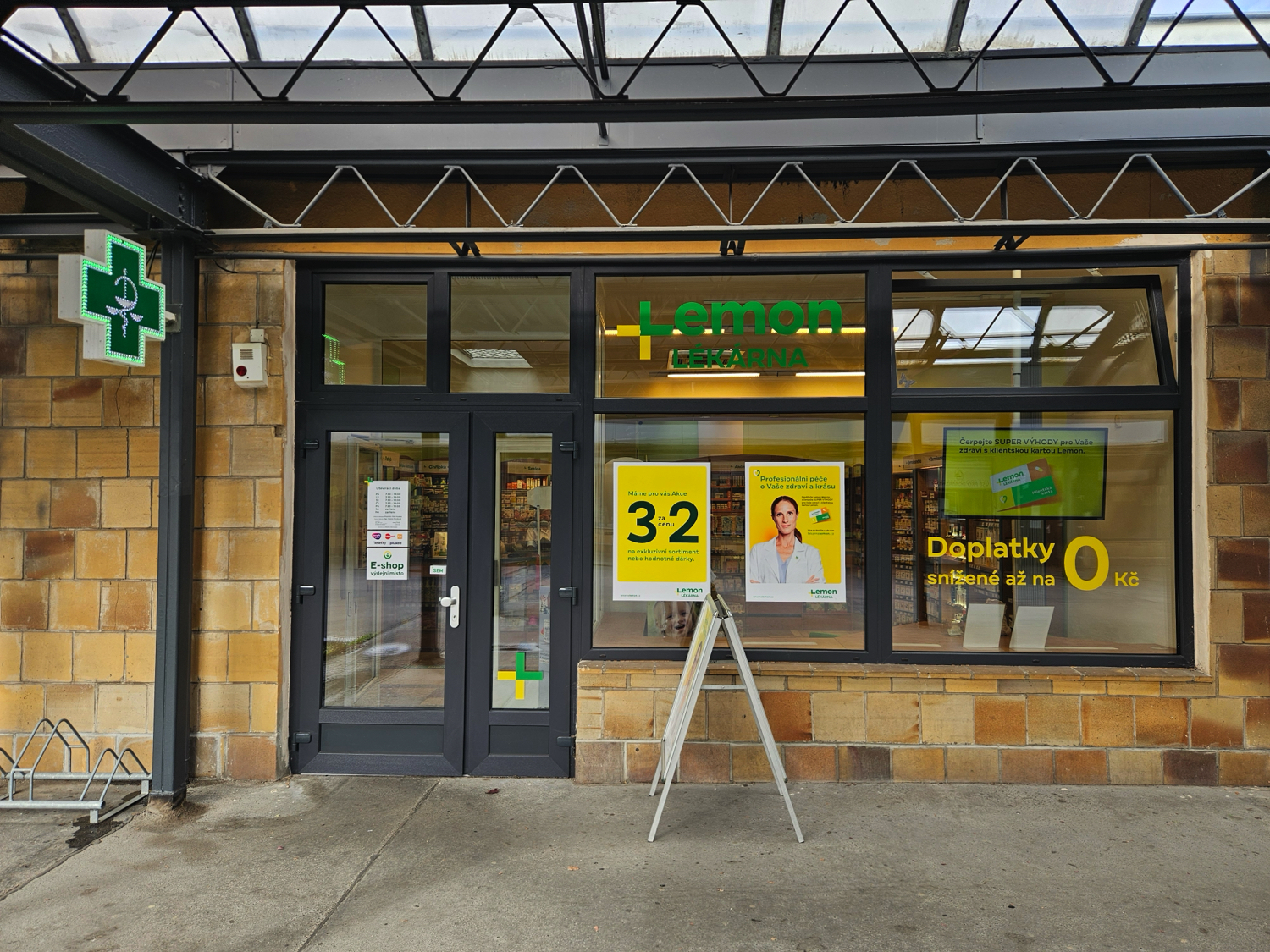 objekt Lékarny Draháň, Praha 8